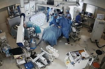 Terremoto nella sala operatoria