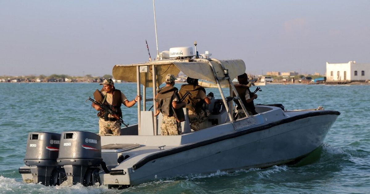 Attacchi Houthi a Mocha causano morti e feriti, con danni al porto strategico
