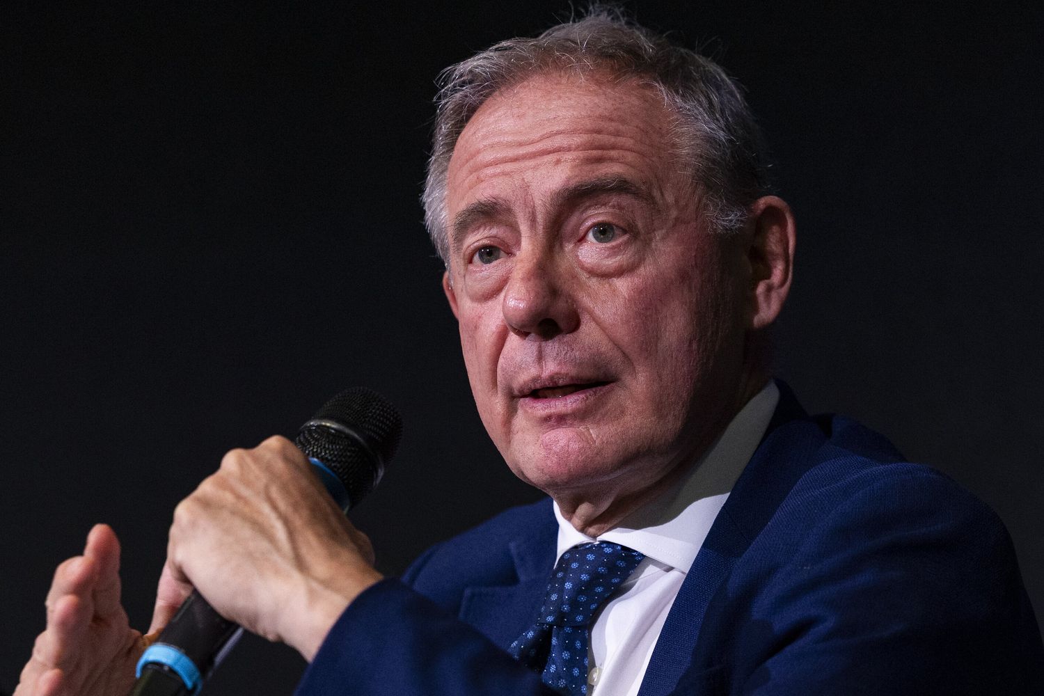 Urso sull'ex Ilva: "Elaborare un piano straordinario per Taranto"