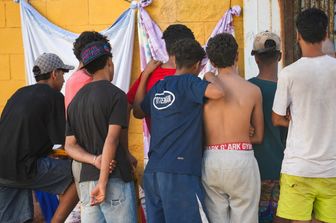 A Ceuta sono arrivati 800 migranti minori non accompagnati