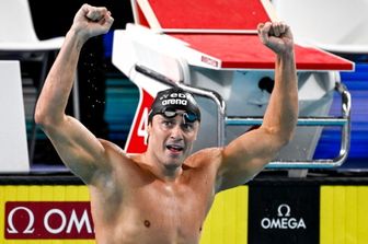 Nicolò Martinenghi è oro nei 100 rana agli Europei di nuoto