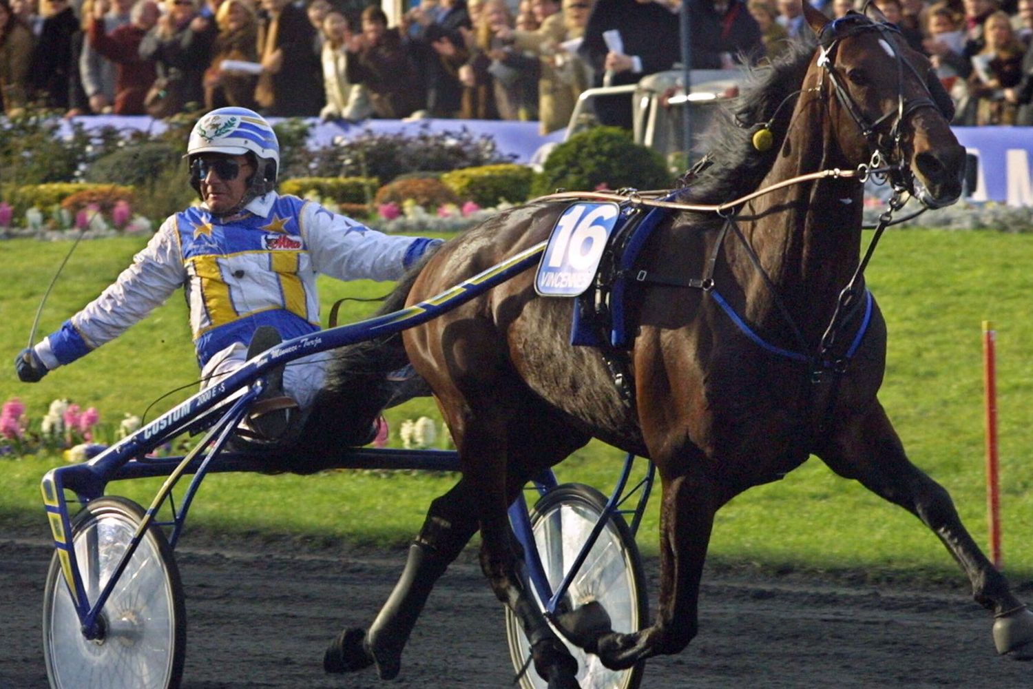 Giampaolo Minnucci in gara con Varenne a Le Prix d'Amérique del 2001