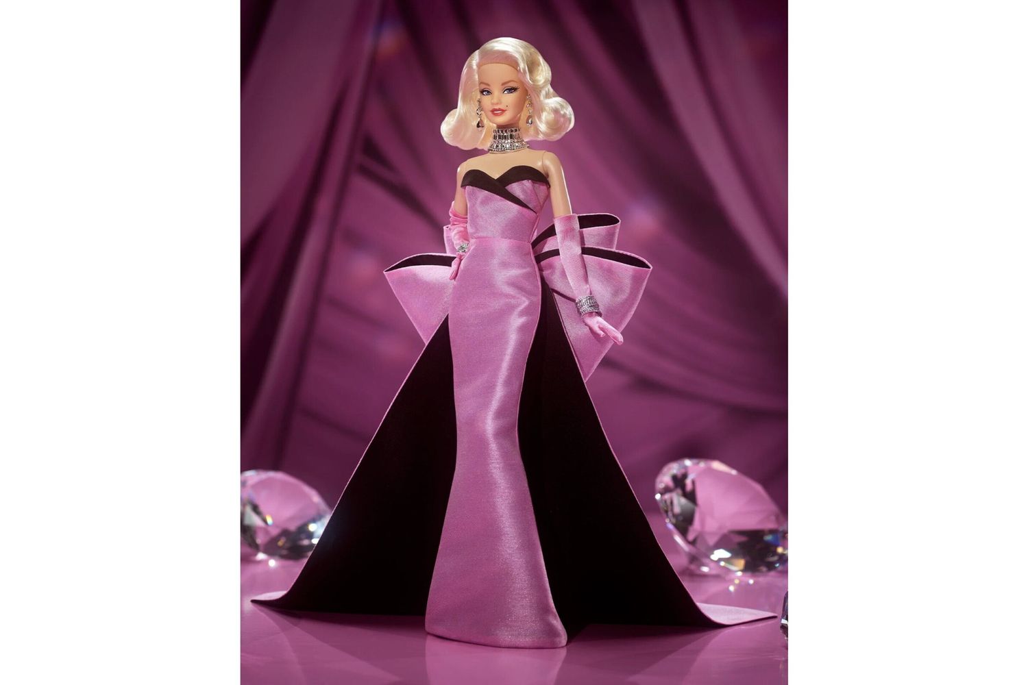Una bambola con i diamanti, Barbie celebra i 100 anni di Marilyn Monroe