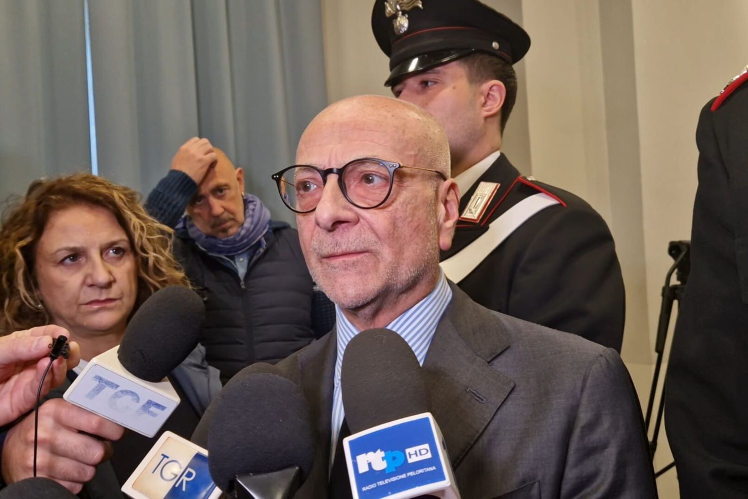 Messina, l'audio della chiamata alla polizia, "ho trovato due quadri accanto al museo"