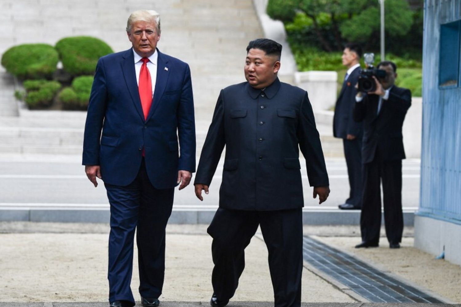 Trump vedrà Kim: "Vado d'accordo con lui anche se la Nord Corea ha 57 armi nucleari"