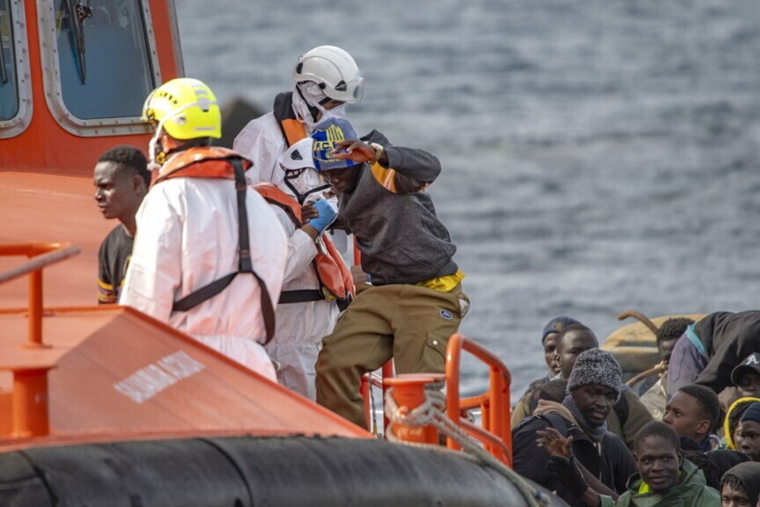 Migranti, Paesi Bassi riprenderanno i trasferimenti verso Italia