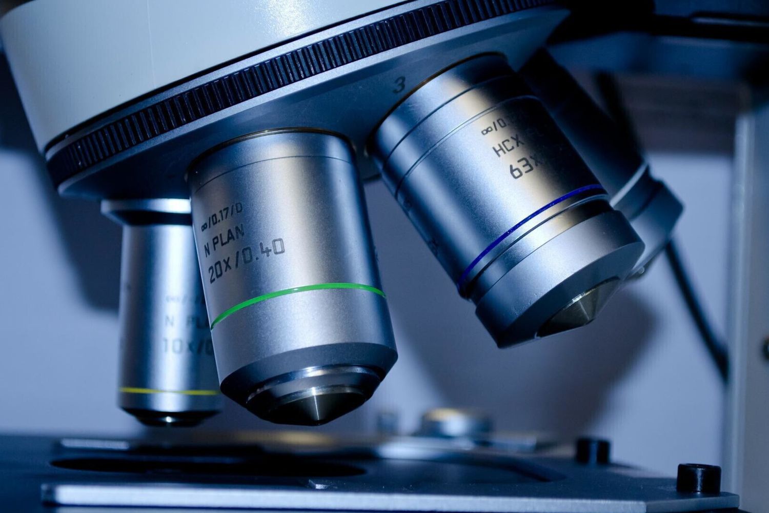 Un microscopio