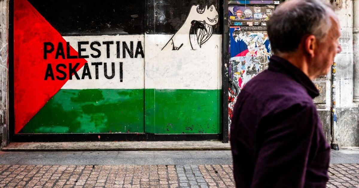 Ex diplomatici francesi e britannici denunciano politiche di occupazione e chiedono azioni per spingere Israele ad accettare la Palestina