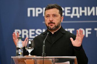 Zelensky: "Le elezioni in tempo di guerra? Uno tsunami che frantumerebbe l'Ucraina"