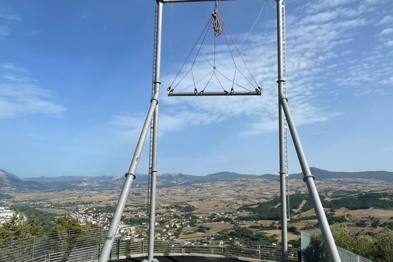 'Il Volo di Icaro', l'altalena più grande d'Europa