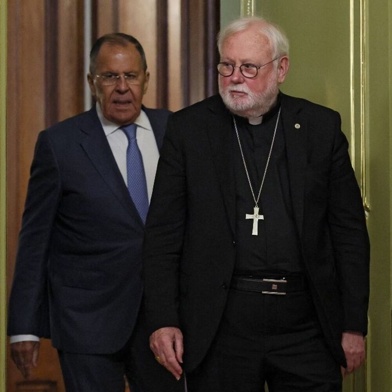 Monsignor Gallagher a Lavrov, "Mosca ponga fine alla guerra"