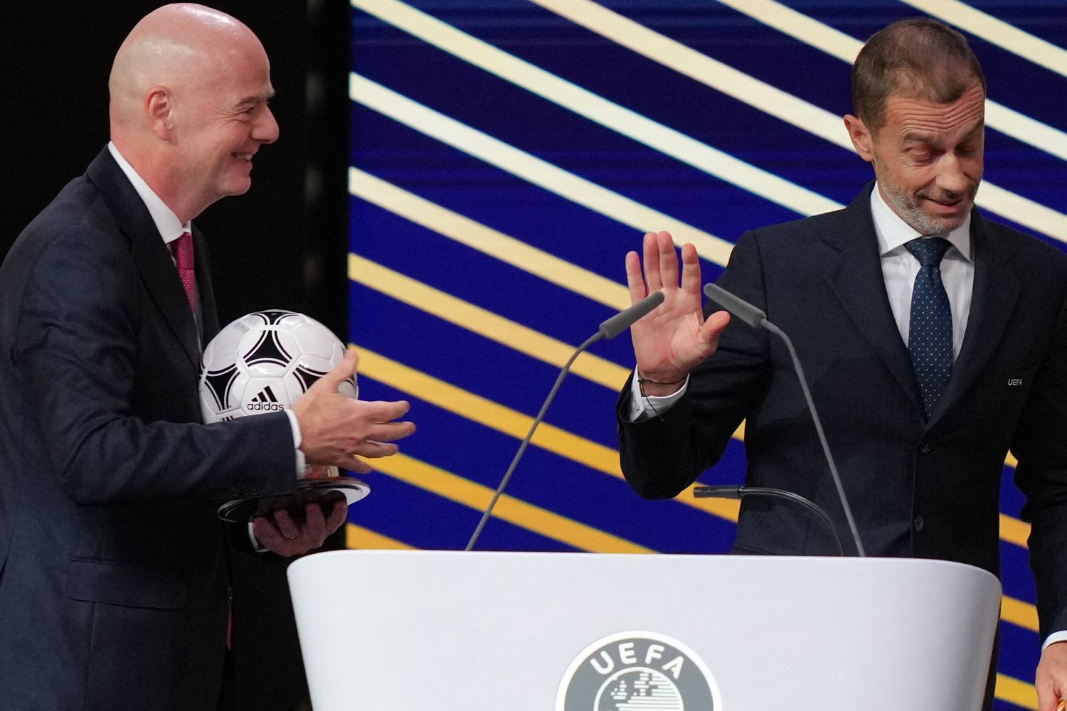 Gianni Infantino e il presidente della Uefa Aleksander Ceferin