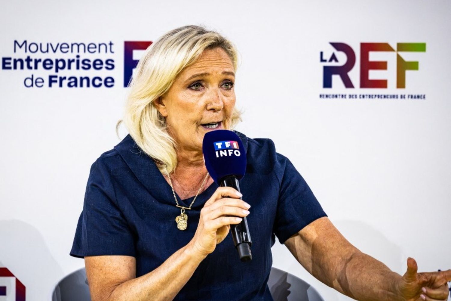 Presidenziali in Francia, Marine Le Pen resta in testa ai sondaggi