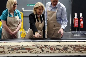 Che cosa c'entra l'Arazzo di Bayeux con la visita di Macron a Londra