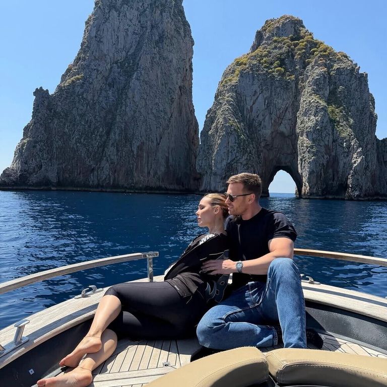 Ilary Blasi e Bastian Muller a Capri