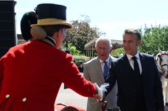 Re Carlo III e il premier francese Emmanuel Macron