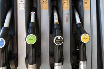 Pompa di benzina