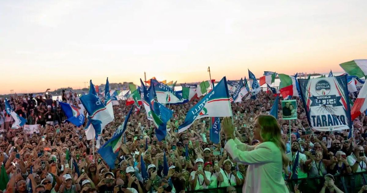 Anteprima: Meloni a Bari per la festa del governo: "Non ho mai mollato. Le pagine più belle sono anc…