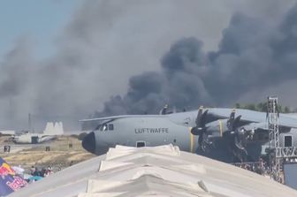 Un caccia militare greco si è schiantato a Tanagra durante la 'Settimana del volo di Atene'
