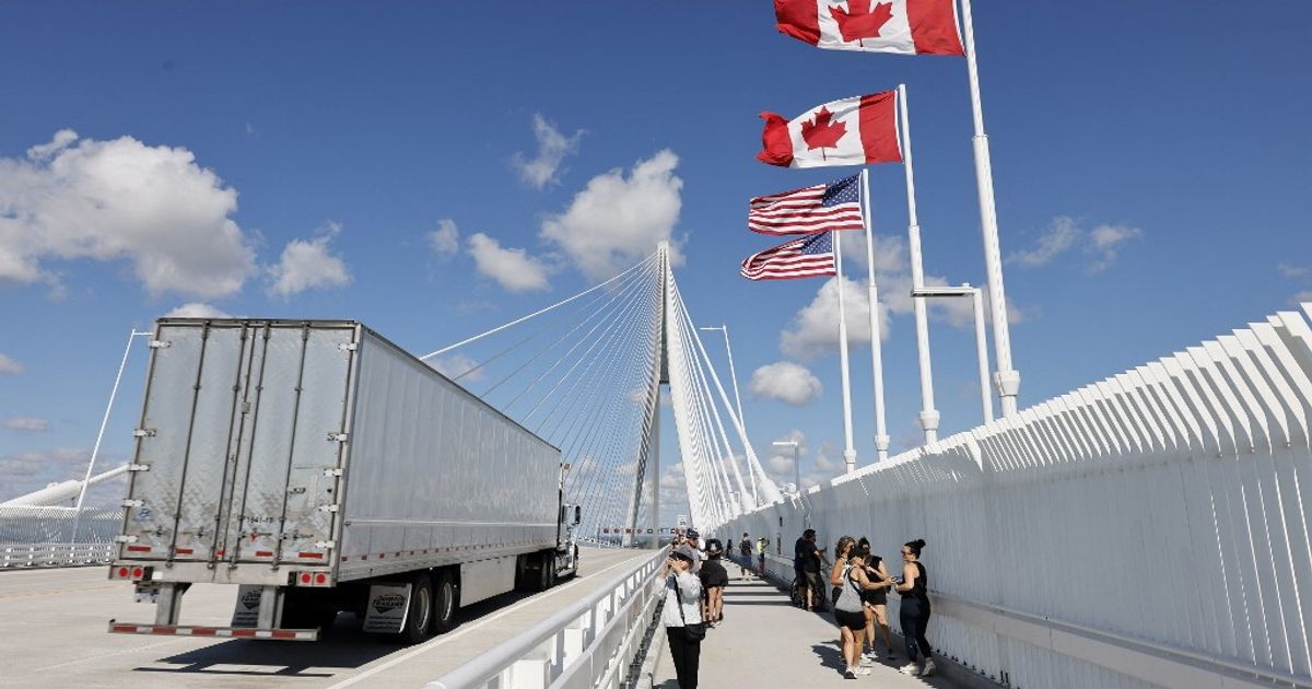 Canada Imposes $20 Billion in Tariffs on US Goods Amid Trade War Escalation