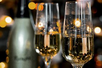 Calici di Champagne con perlage