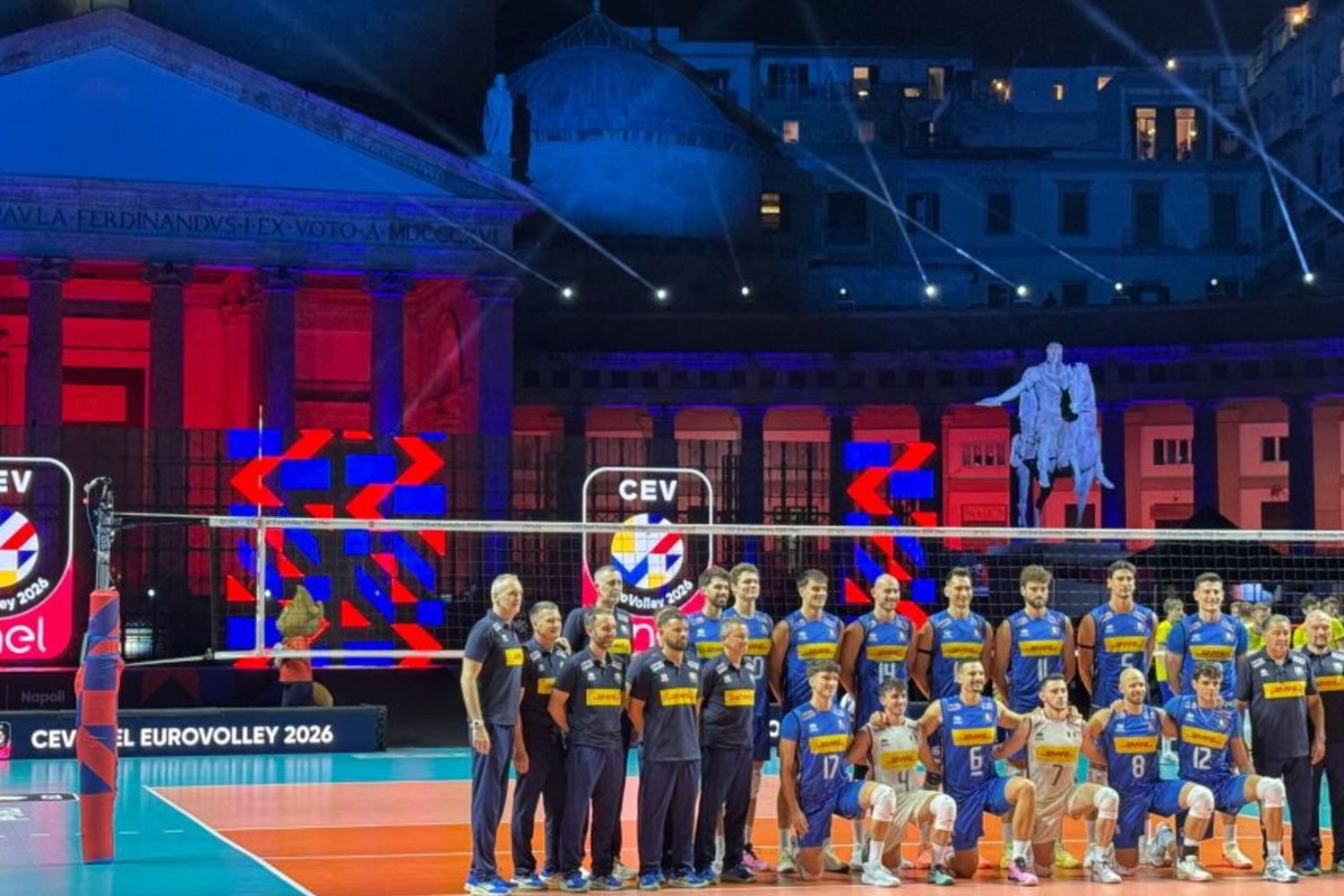 Gli azzurri del volley a Napoli