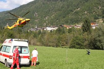 Elisoccorso e ambulanza - immagine di archivio