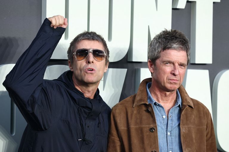 Liam e Noel Gallagher alla premiere britannica del docufilm "Oasis: Don't Look Back In Anger"