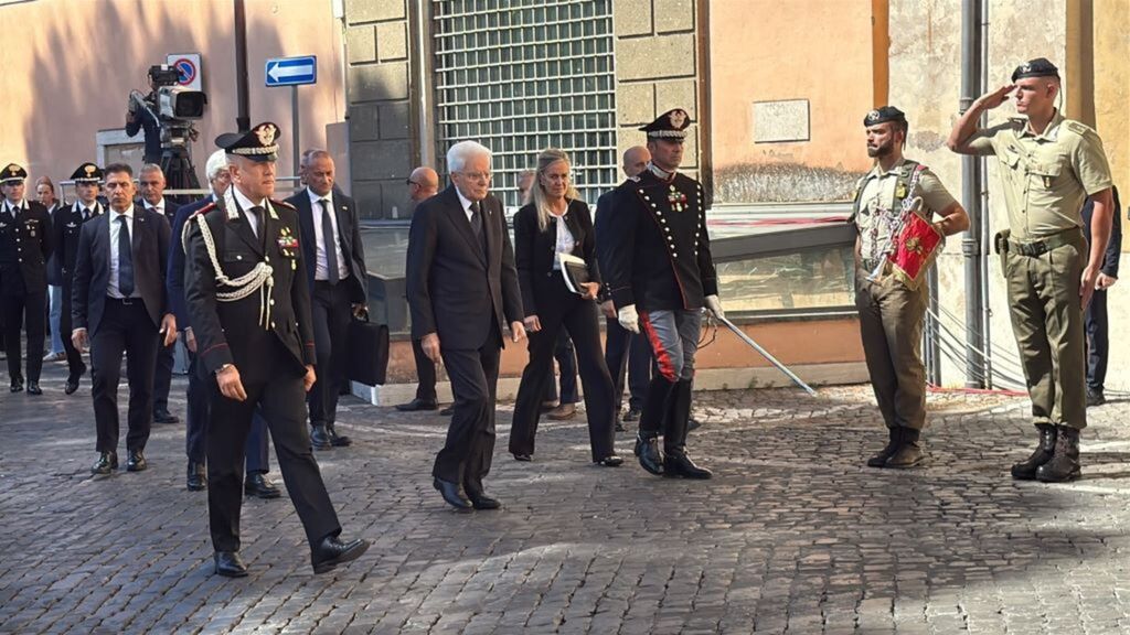 L'arrivo di Sergio Mattarella ai funerali di Stato di Emma Bonino a Roma, in Campidoglio