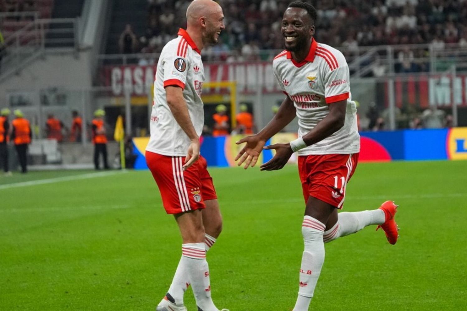 Europa League, il Milan scivola in casa: il Benfica vince 2-0