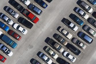 Automobili parcheggio (Agf)