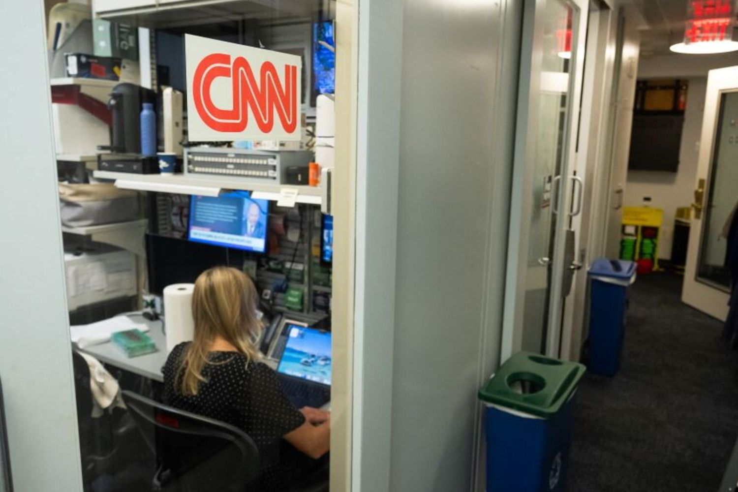 La postazione di trasmissione della CNN nell'area stampa della Casa Bianca