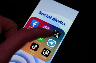 Troppi social e pochi soldi, la Generazione Z fa sempre meno sesso