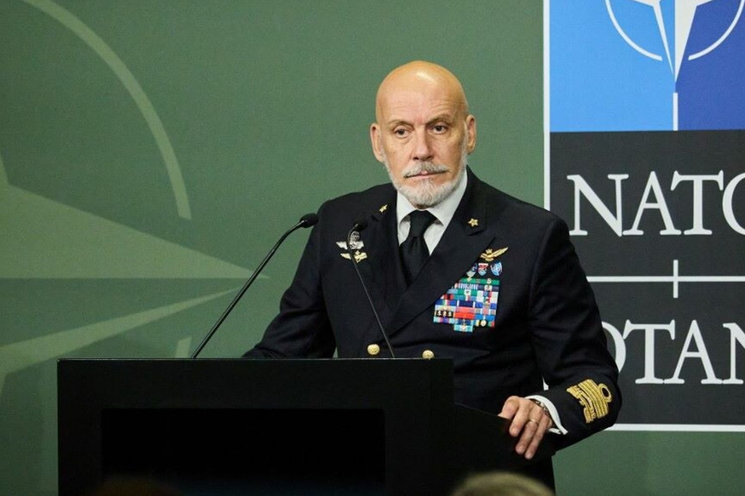 Il presidente del Comitato militare della Nato, Giuseppe Cavo Dragone