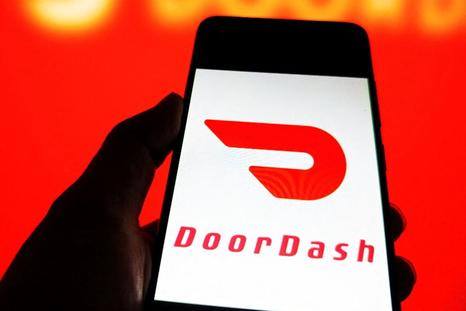 DoorDash risarcirà 264mila rider. Il sindaco di New York: "Lo stipendio va pagato puntualmente e per intero"