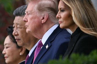Melania e Donald Trump insieme a Xi Jingping e alla moglie Peng Liyuan