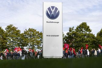 Rischio di corrosione dello sterzo, la Volkswagen richiama 2,16 milioni di auto