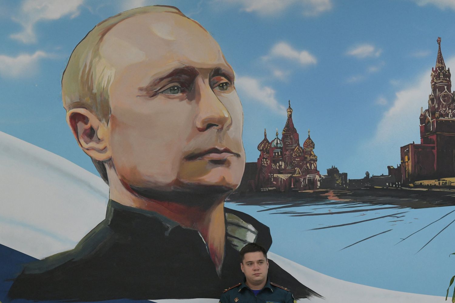 Il murale dedicato al presidente Vladimir Putin