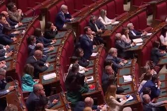 Conte a Meloni: Lei agisce sempre senza mandato del Parlamento sia su riarmo che su Gaza