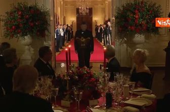 Xi propone brindisi cena di Stato con Trump: Un nuovo capitolo dell'amicizia tra i nostri popoli