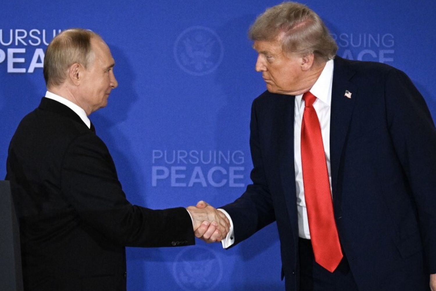 Possibile un incontro tra Putin e Trump all'Apec in Cina