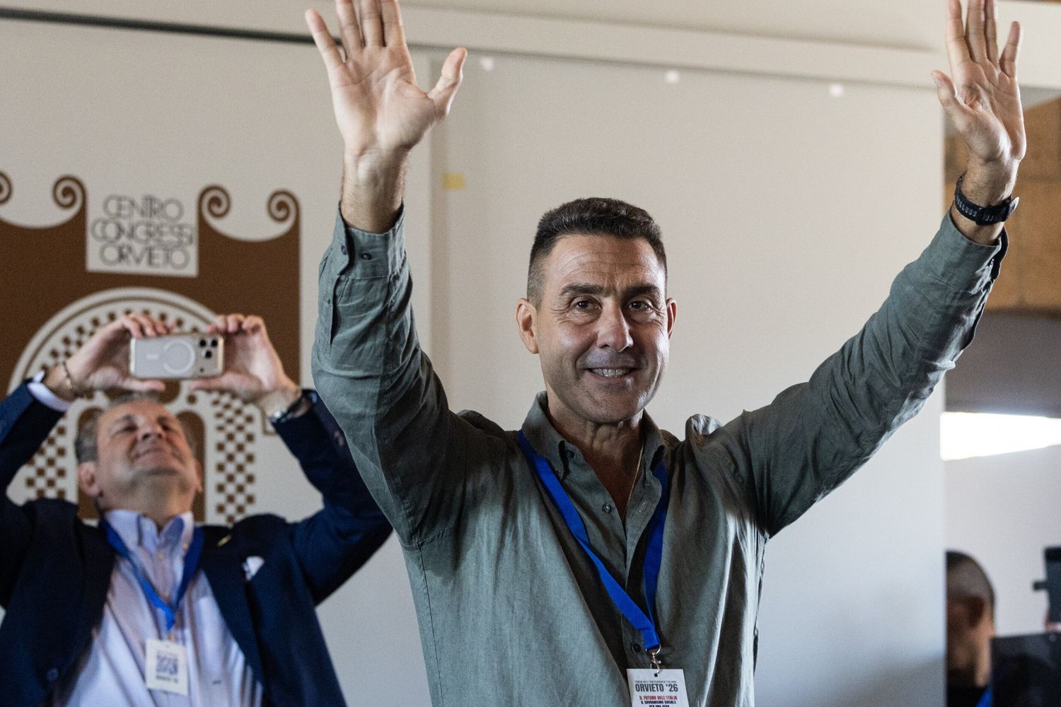 Nessun passo indietro di Vannacci: "Grazie Matilde. Da domani balzo in avanti per FN nei sondaggi"