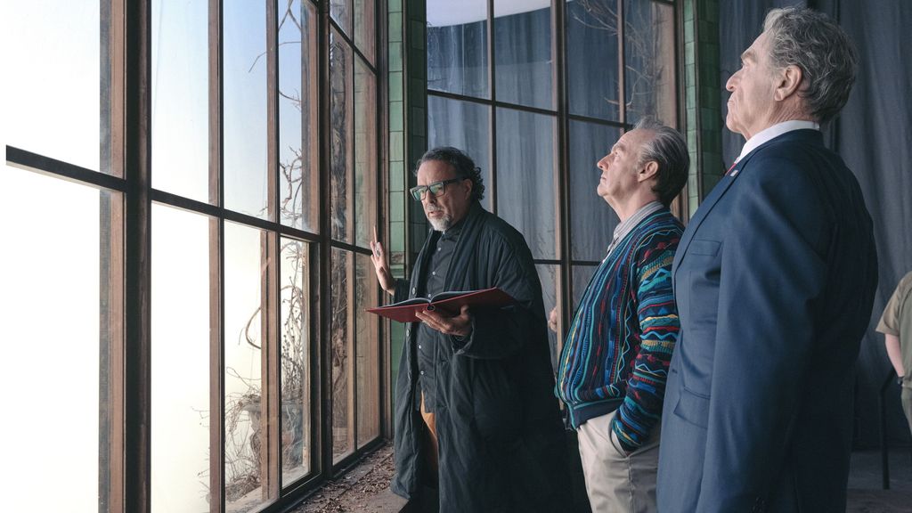 Alejandro G. Iñárritu sul set con Tom Cruise e John Goodman