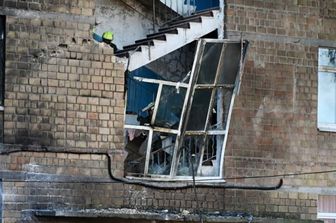 La scuola danneggiata a Kiev nell'attacco russo del primo ottobre 2026
