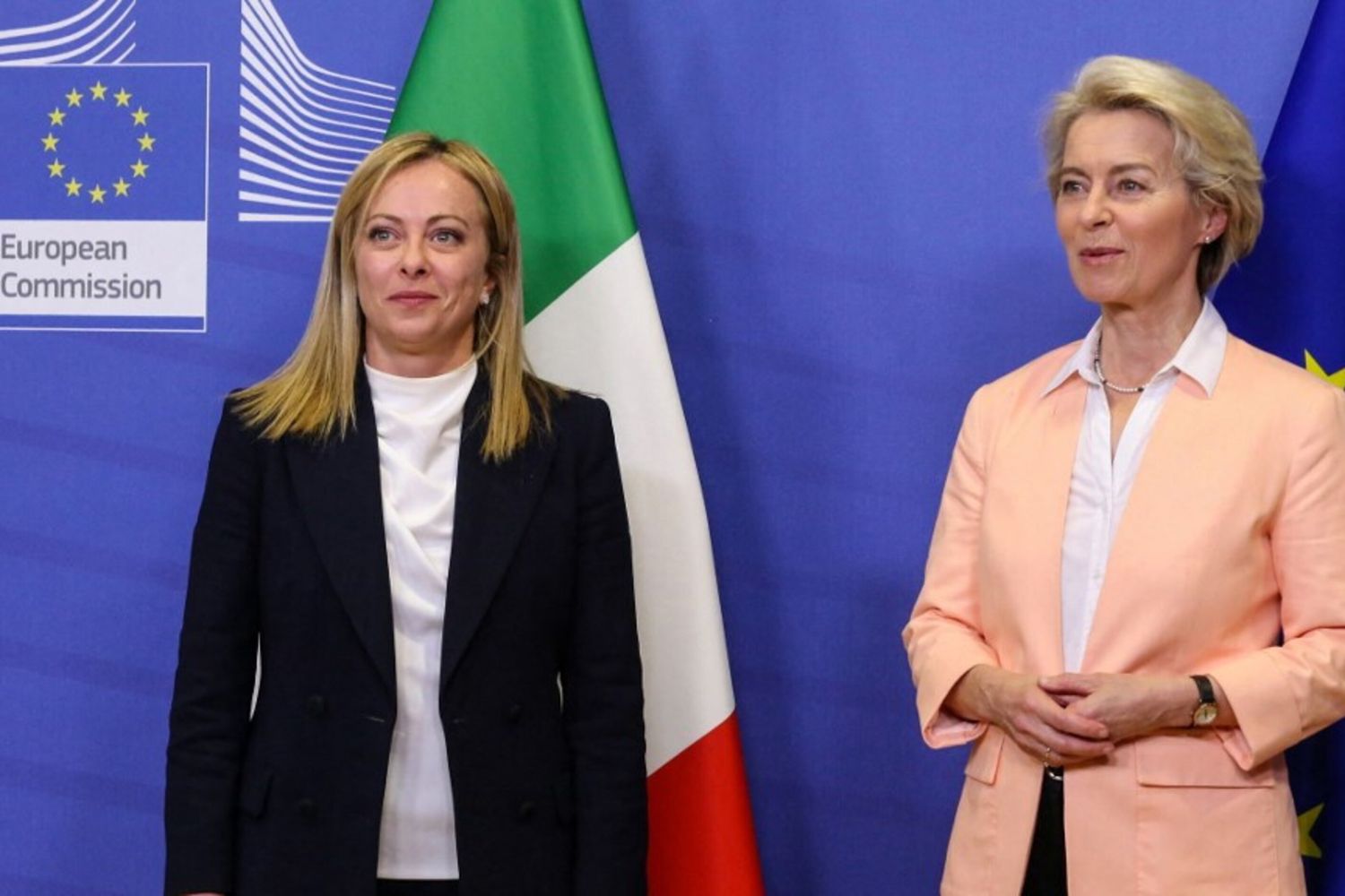 La presidente della Commissione europea Ursula von der Leyen e la premier italiana Giorgia Meloni