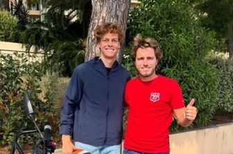 Sinner dopo che ha ottenuto la patente della moto