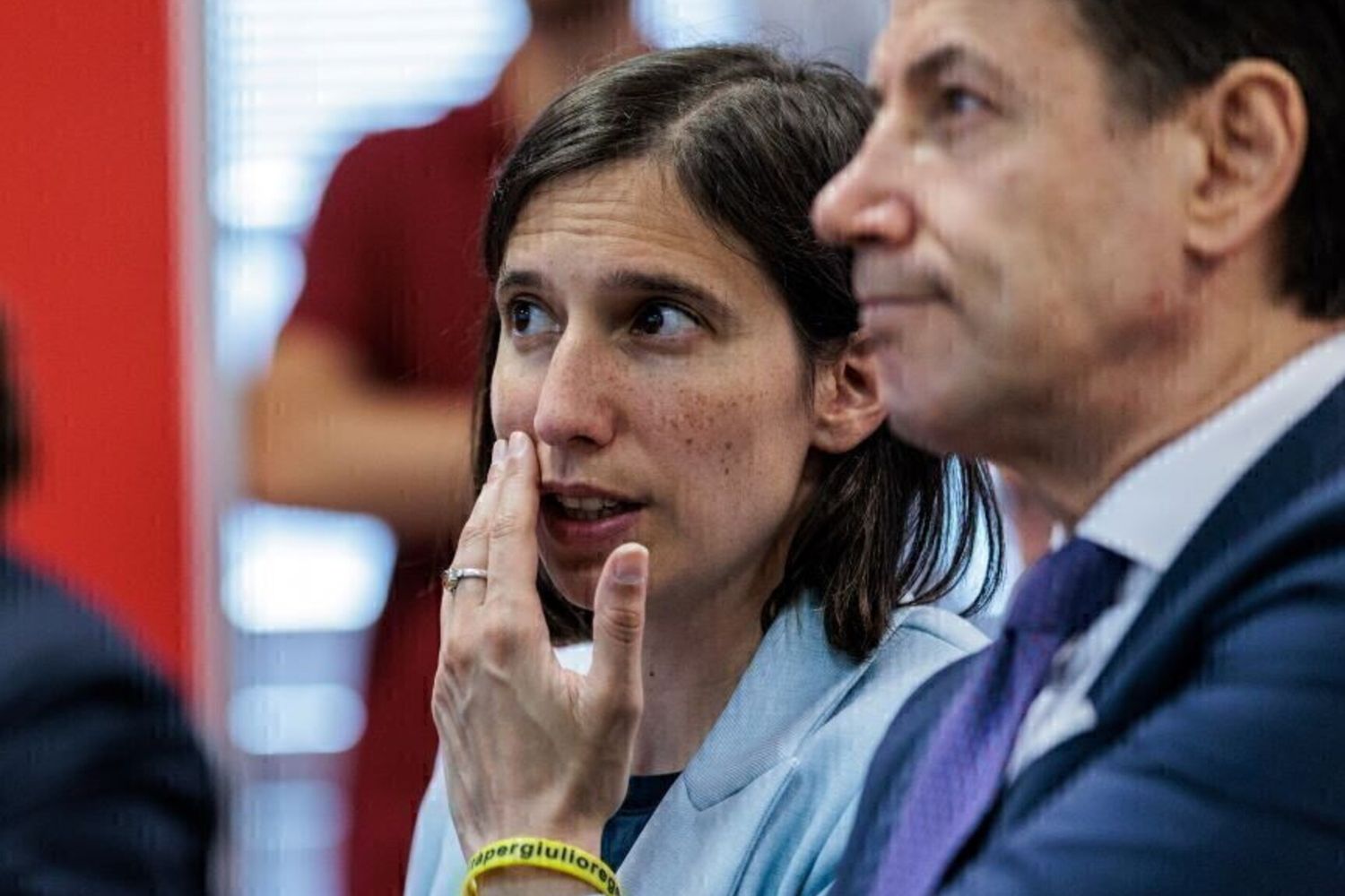 Schlein avverte Conte: "Nella discussione uno non vale uno"