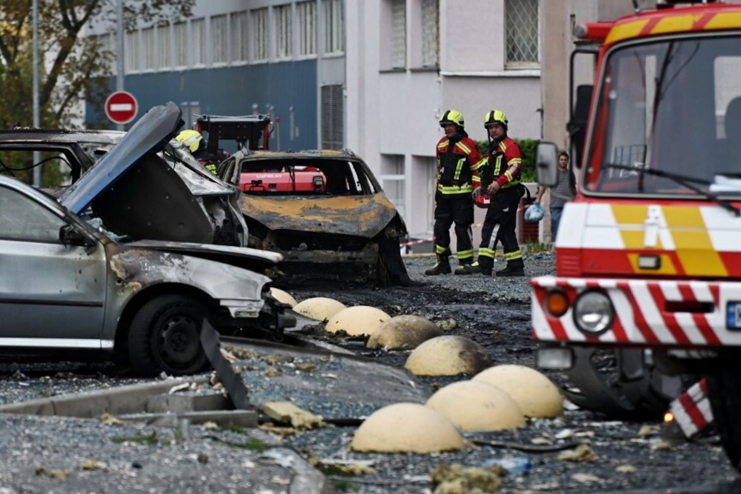 Membri del Servizio di Emergenza Statale ucraino