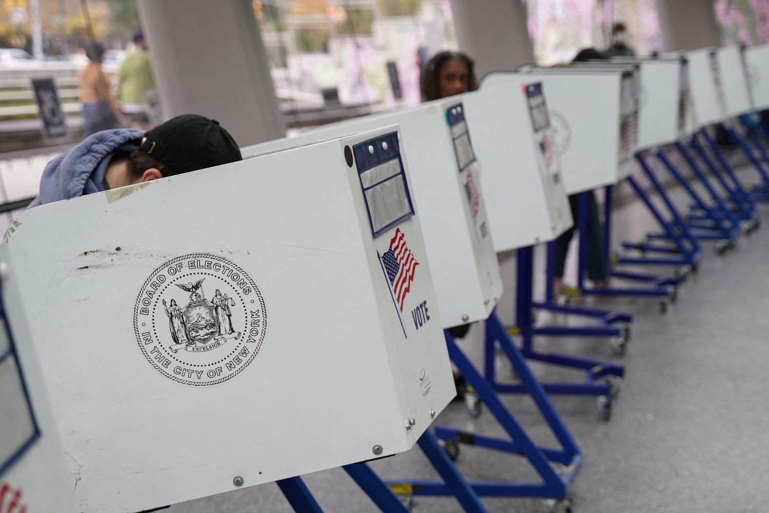 Urne per le elezioni di midterm