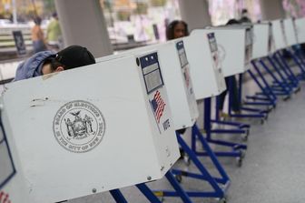 Urne per le elezioni di midterm